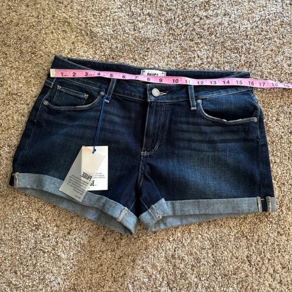 NWT PAIGE Jimmy Jimmy Short Cuffed Dark Wash
size 28 - Picture 7 of 12